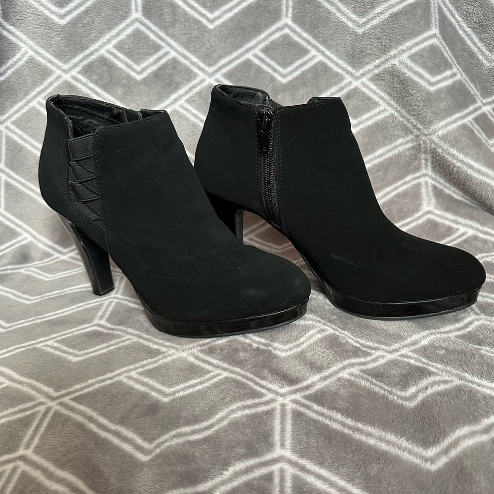 Worn once! Unlisted Women’s black suede style bootie/heels. Size 7.5.